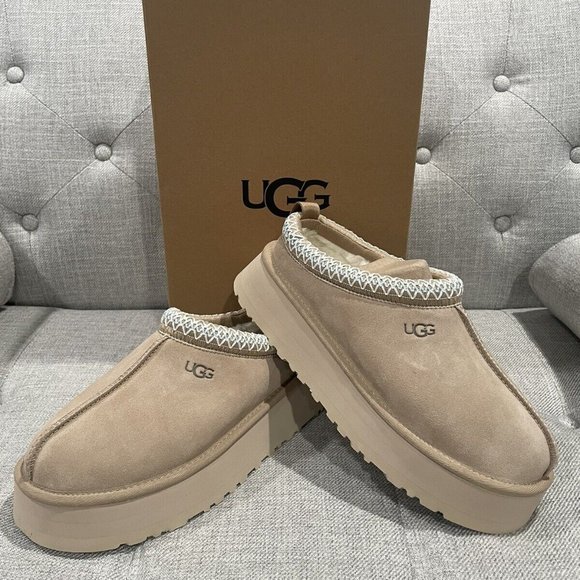 UGG Shoes - UGG Tazz Sand Suede Platform Slippers Clog Women’s Size 8